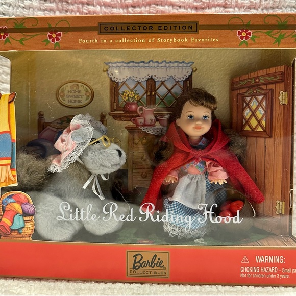 Collector Edition Barbie Set - Picture 6 of 9